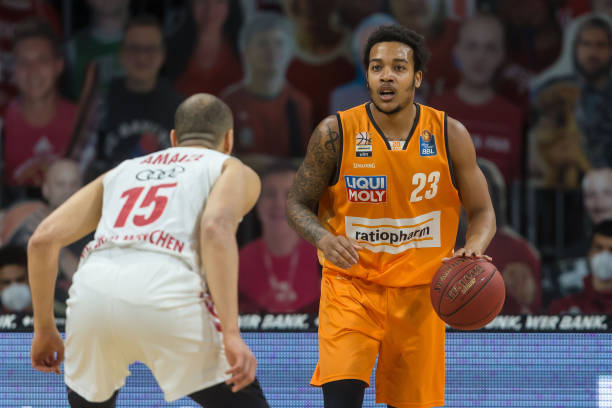 不仅率队艰 不仅率队艰