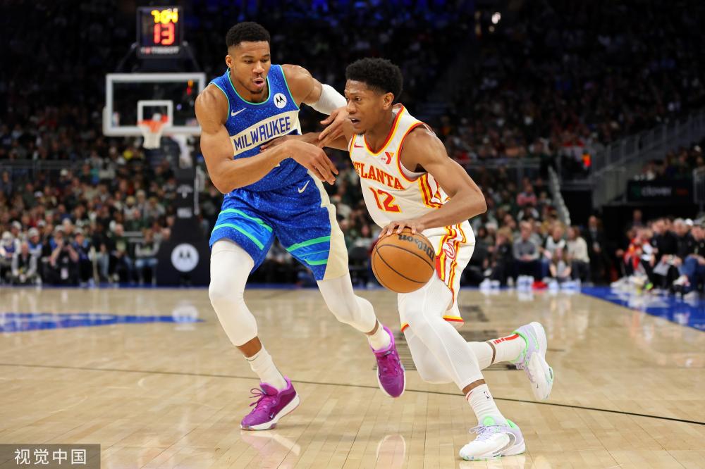 王楚钦通过 王楚钦通过